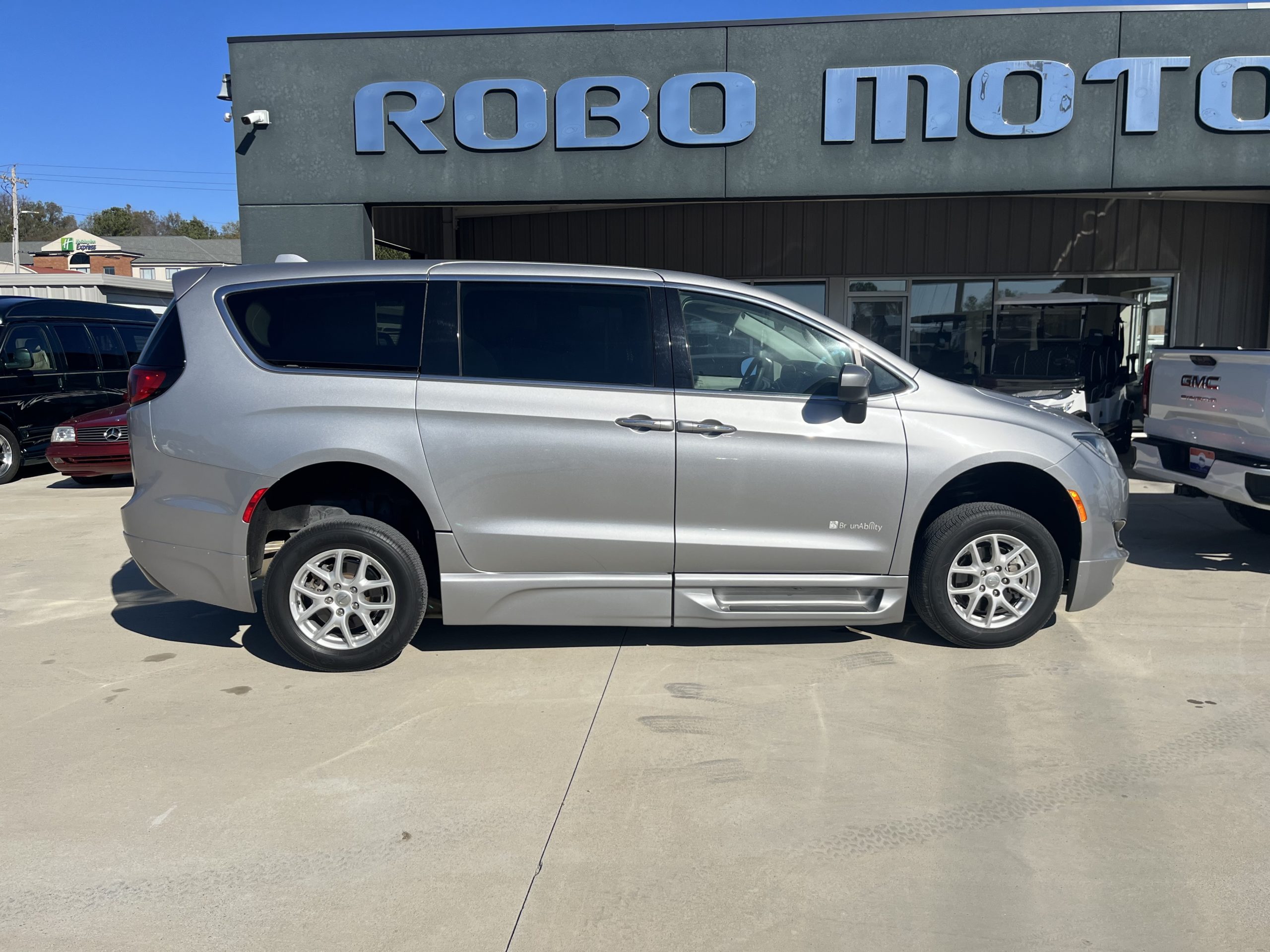 2017 CHRYSLER PACIFICA TOURING