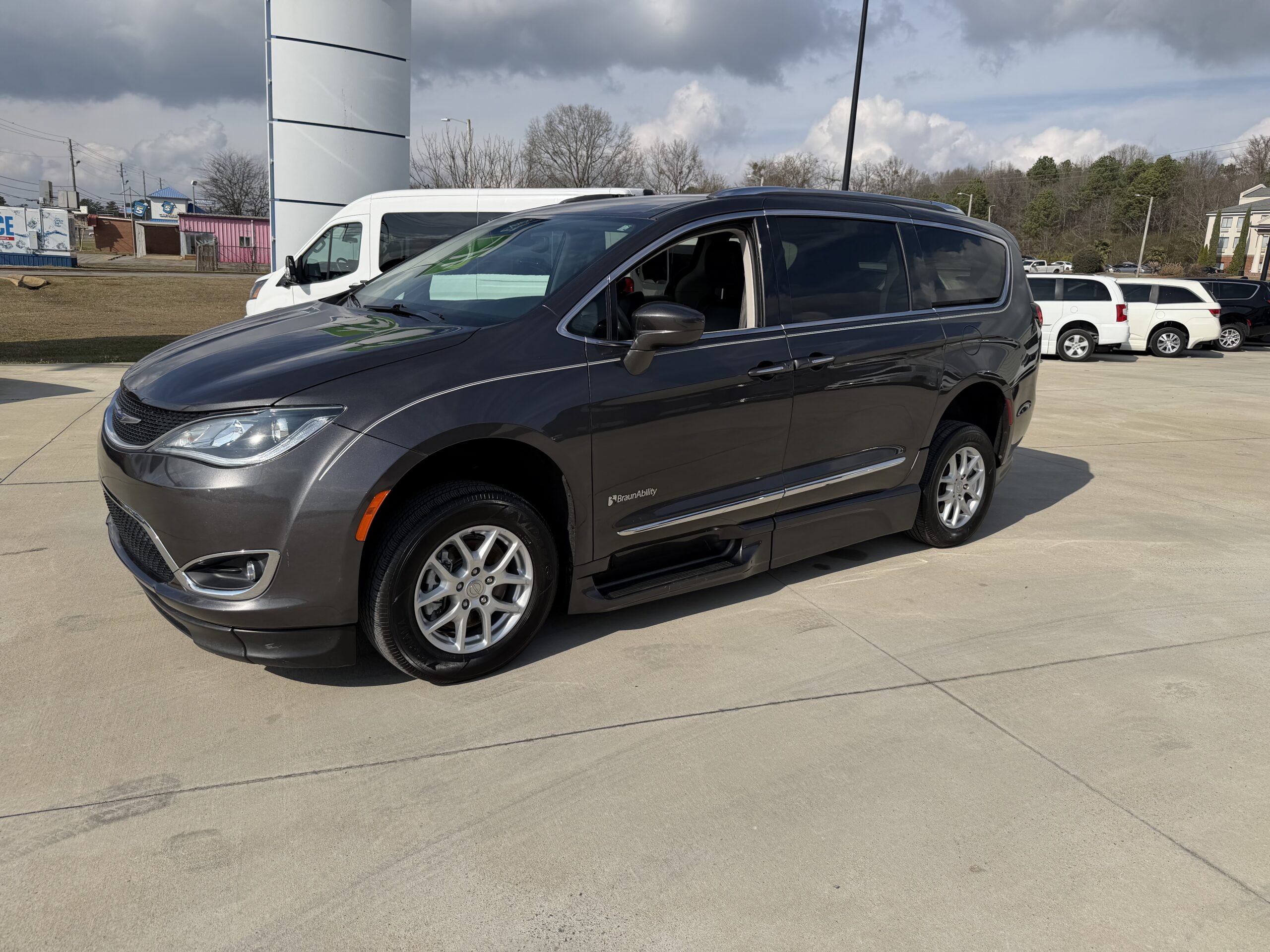 2020 CHRYSLER PACIFICA TOURING